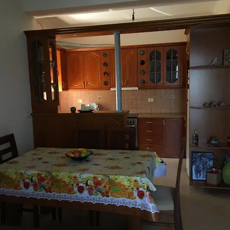 Green-garden Apartment *